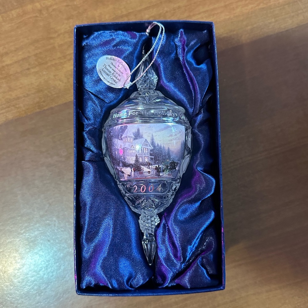Thomas Kinkade “Holiday Reflections” 2004 Crystal Ornament